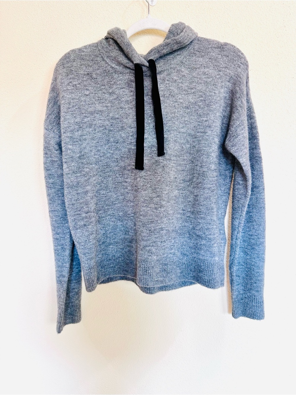 Banana Republic Gray Hooded Sweater with Black Drawstrings NWT